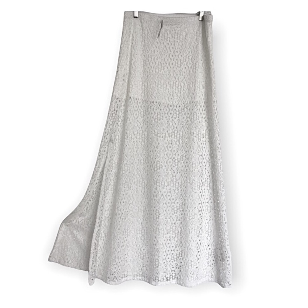 La vie en rose white crochet style maxi skirt NWT
